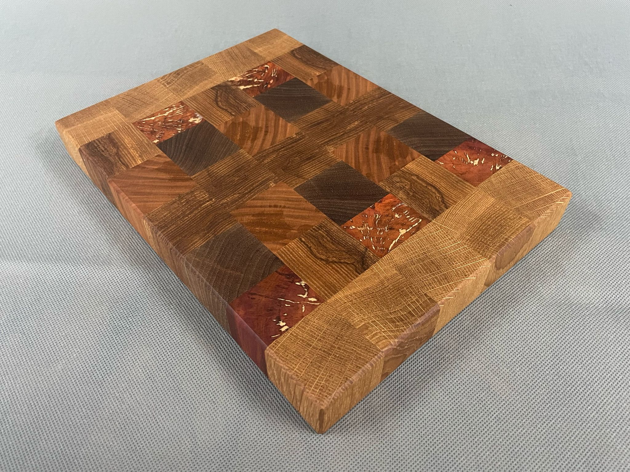 Stirnholz Schneidebrett Walnuss, Eiche, Esche & Kirsche – ca. 26,5 x 19 x 3 cm – geölt